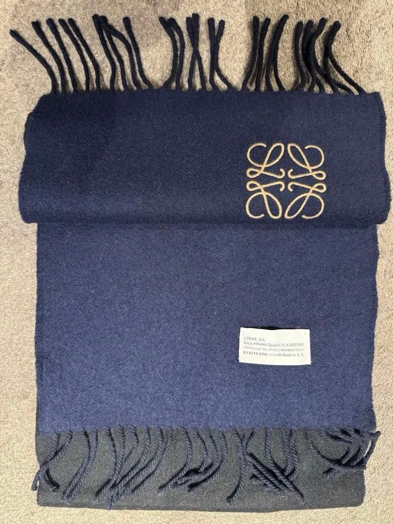 【最終】大幅値下げ！LOEWE マフラー ほぼ未使用