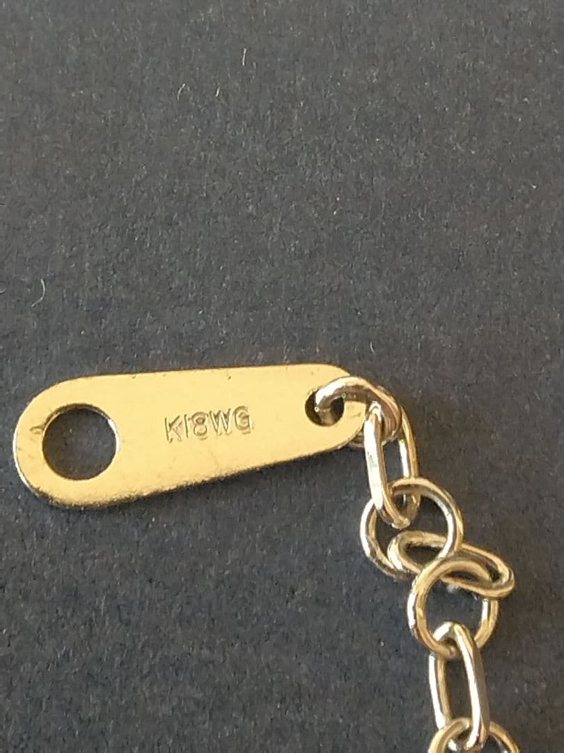 k18ホワイトゴールドのネックレス