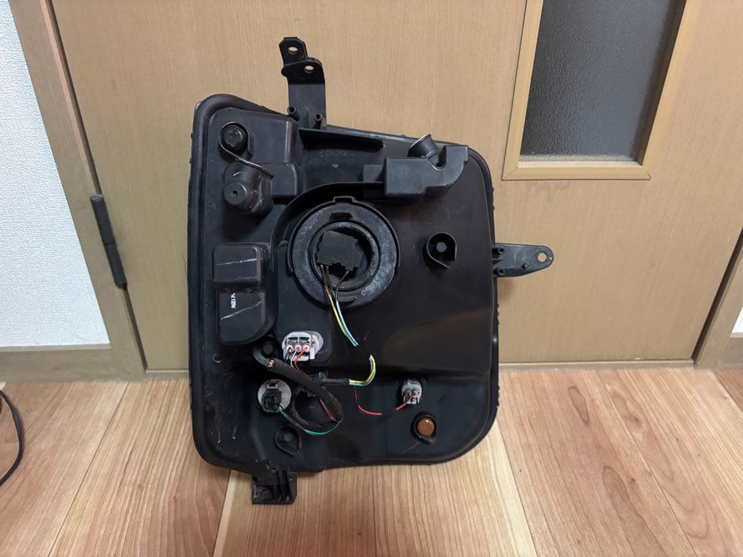スズキ　DA17V エヴリィ　左ヘッドライト