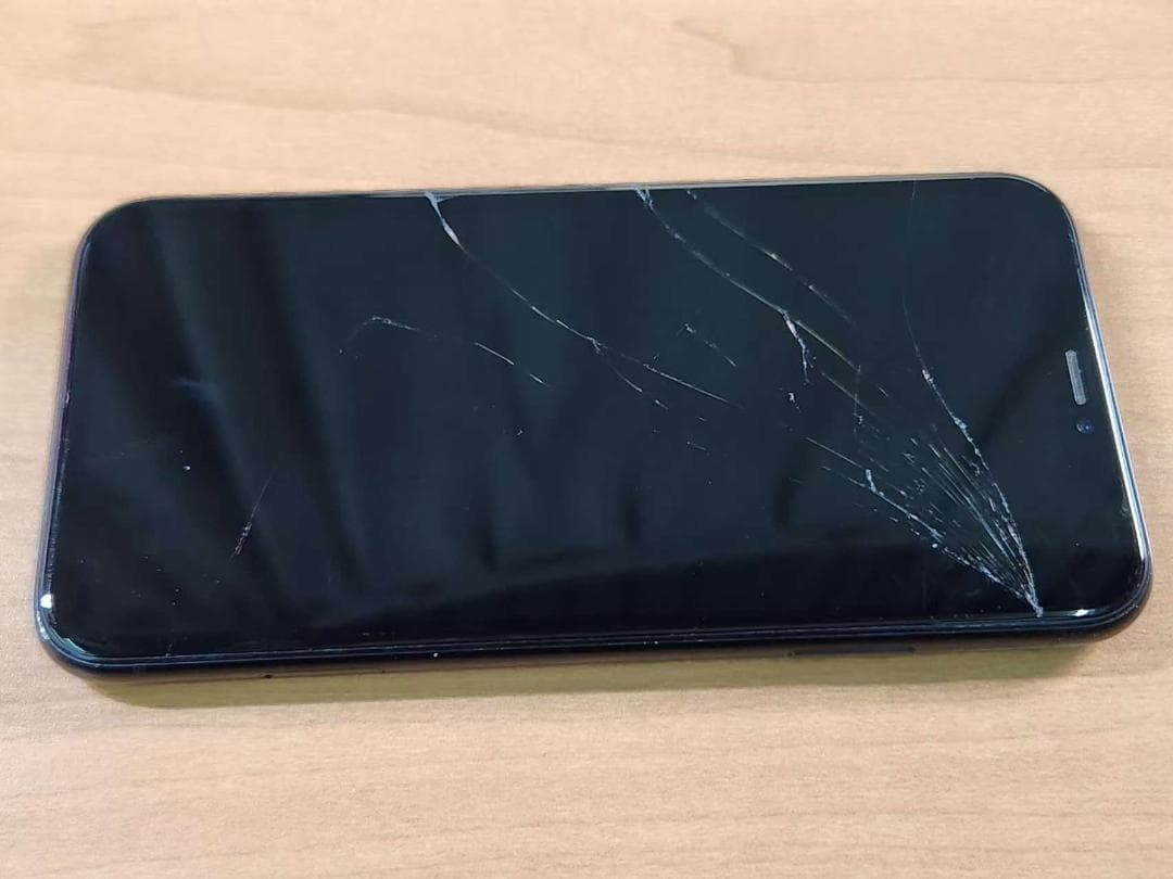 020300K iPhone XR A2106 64GB 【最大容量84%】