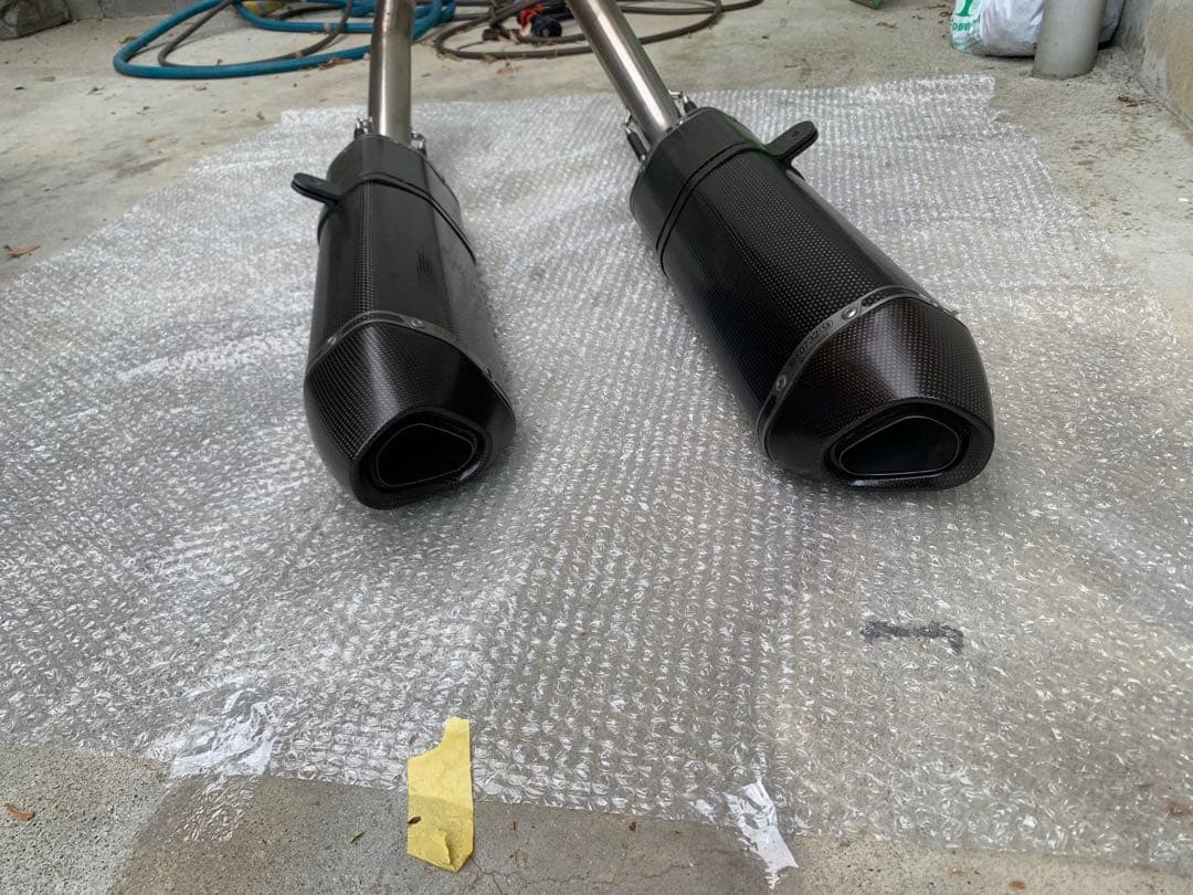 gsx1300r AKRAPOVIC カーボンファイバー マフラーセット