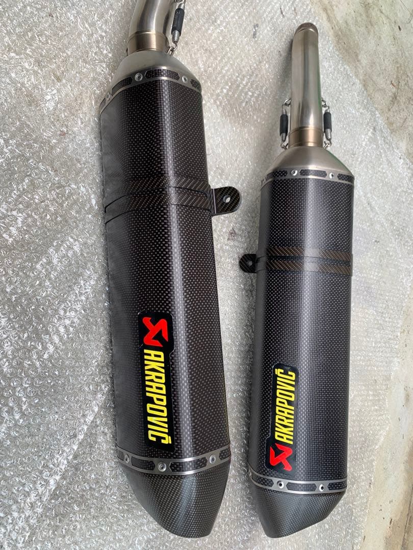gsx1300r AKRAPOVIC カーボンファイバー マフラーセット