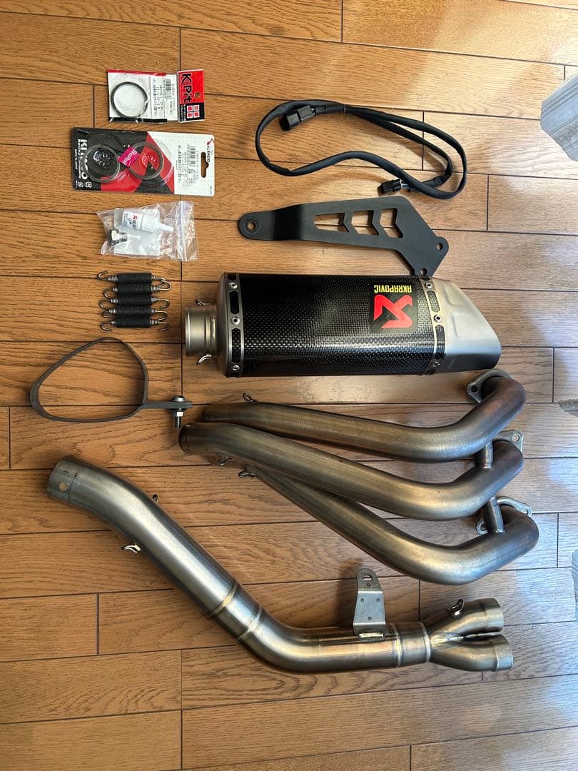 Akrapovic フルエキ