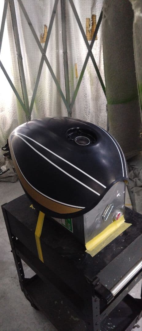 カワサキ　z900rs タンク　タイガーカラー　kawasaki