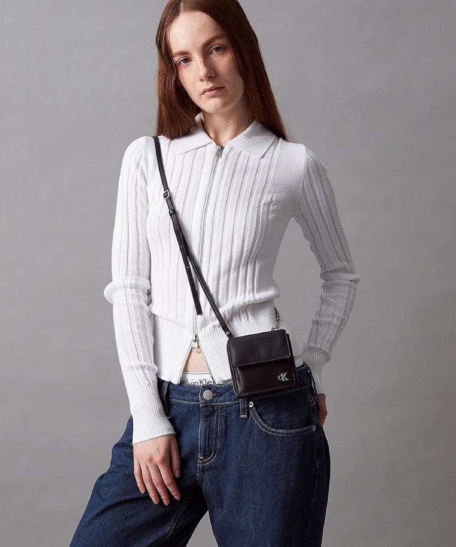 【大人気❗️】   財布 黒 ロゴ