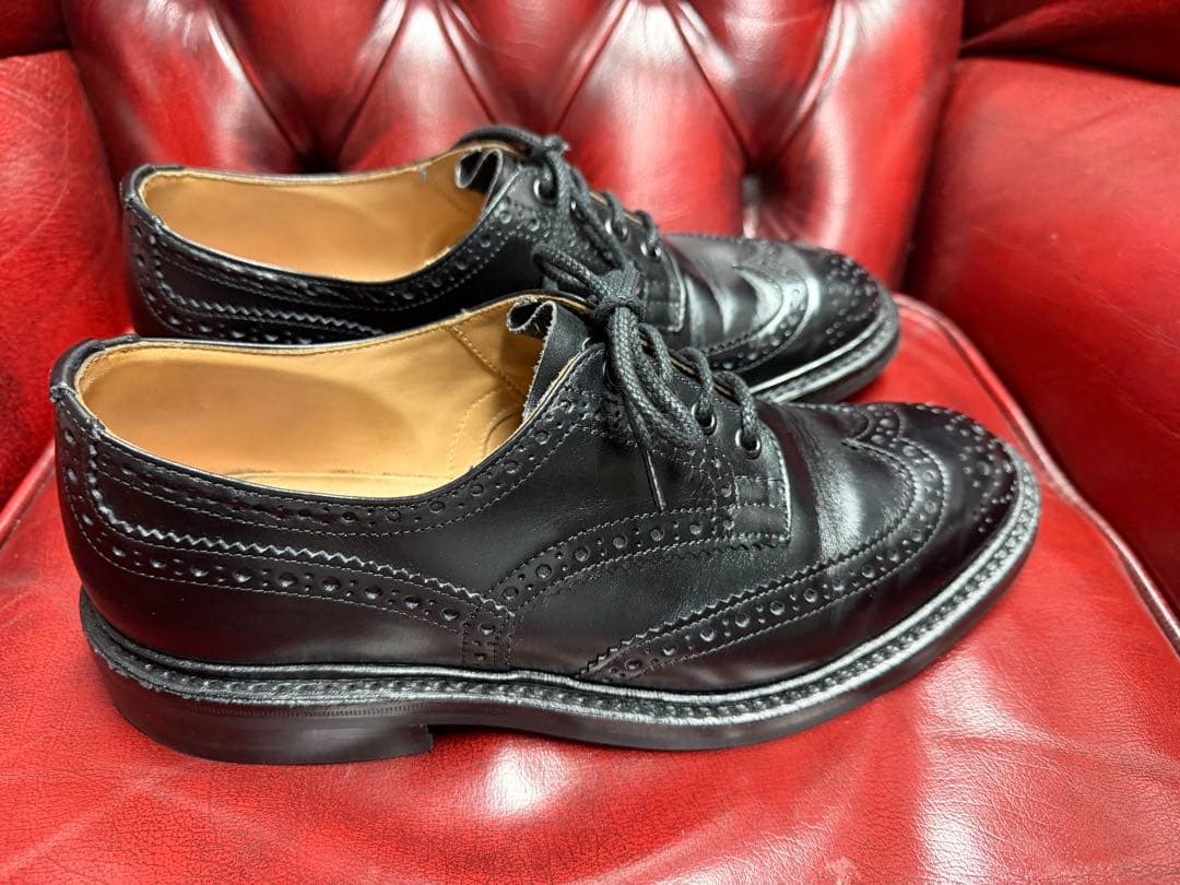 売り切りセール価格！美品✨トリカーズUK8.5