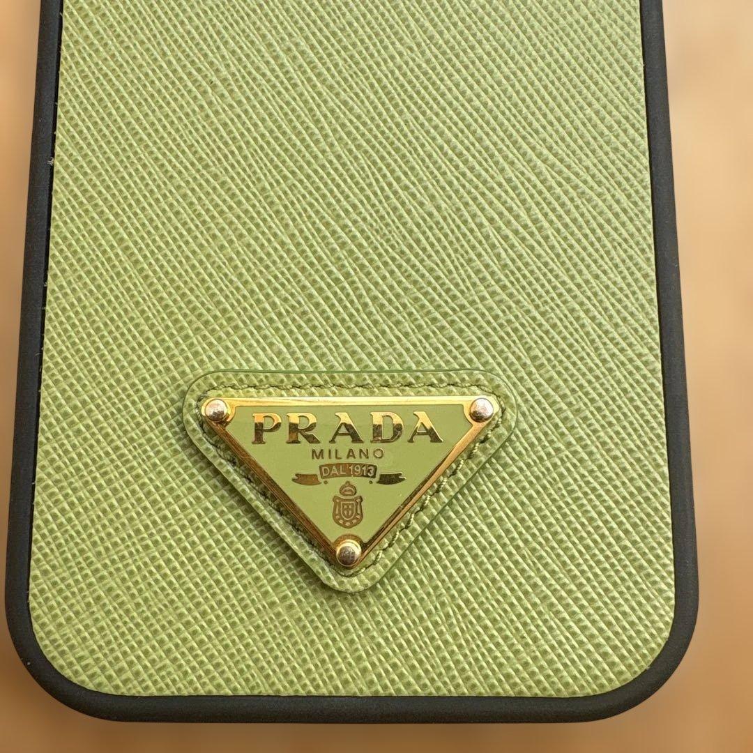 kikiさん専用　PRADA iPhone16ケース　グリーン　iPhone16