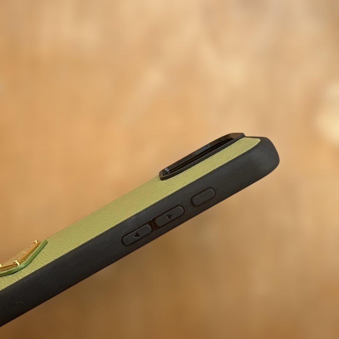 kikiさん専用　PRADA iPhone16ケース　グリーン　iPhone16