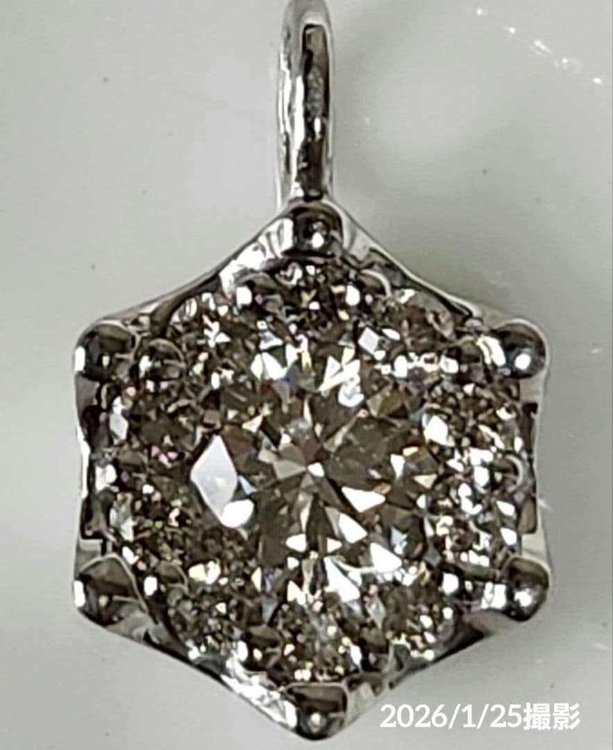 プラチナネックレス　Pt900　ネックレストップ　ダイヤモンド　0.31ct ✨