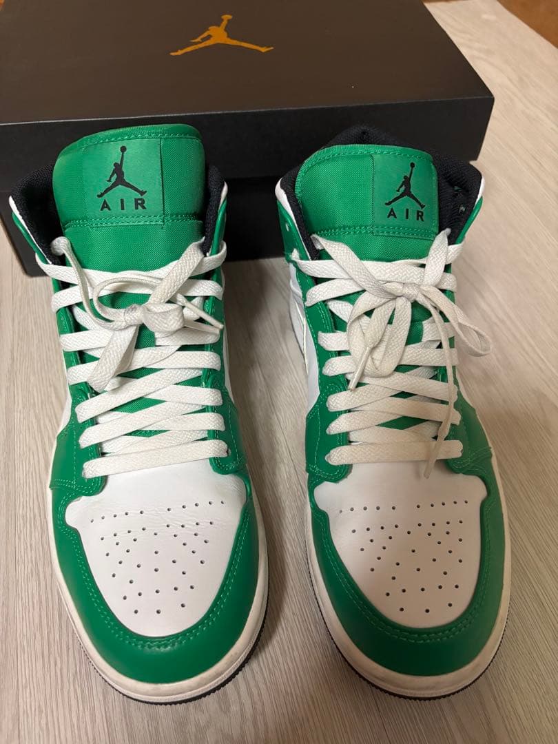 NIKE AIR JORDAN1MID ラッキーグリーン