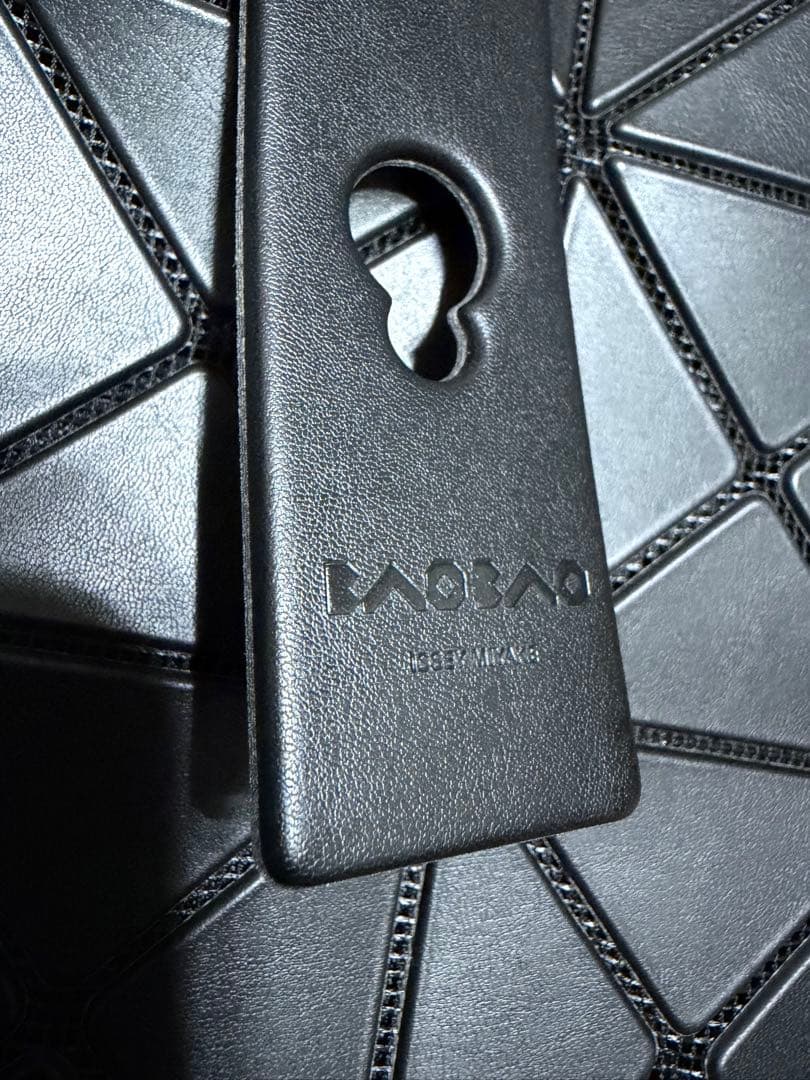 美品⭕️BAOBAO ISSEY MIYAKE LUCENT MATTE ブラック