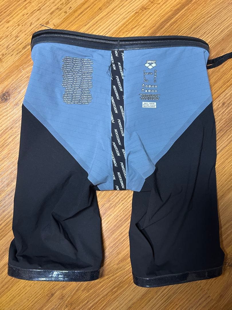 arena 競泳水着 カーボン　エア2