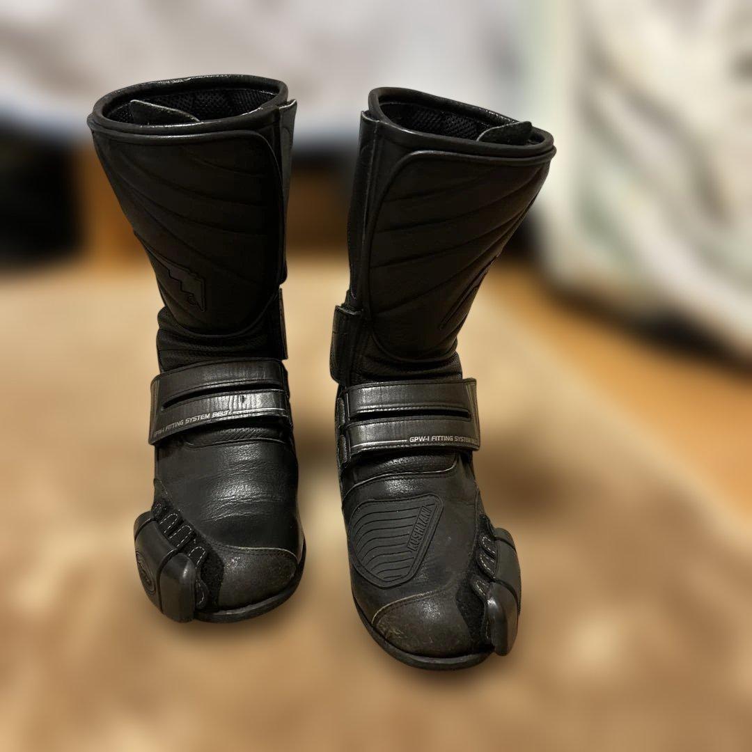 クシタニ レーシングブーツ