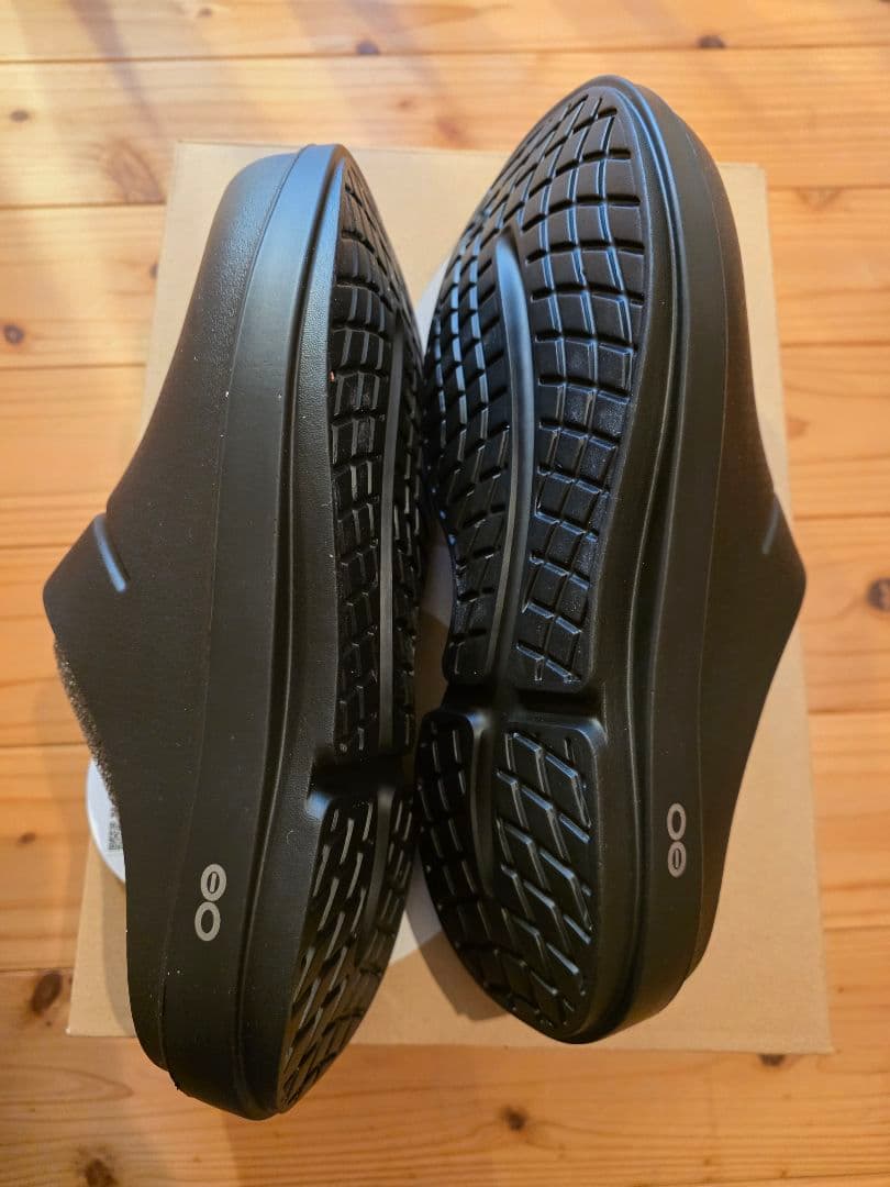 【新品未使用】oofos OOcloog ブラック 28cm