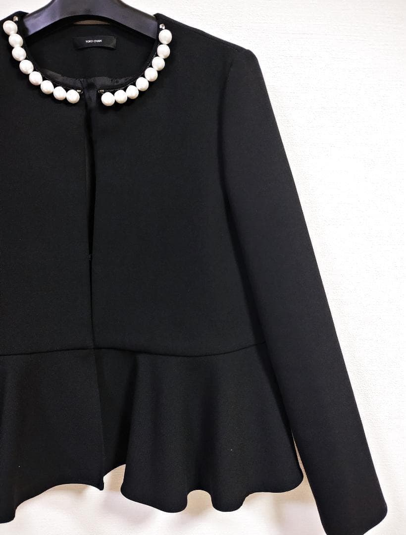 最安値 極美品YOKOCHANヨーコチャン パール付ペプラムジャケット 黒 36