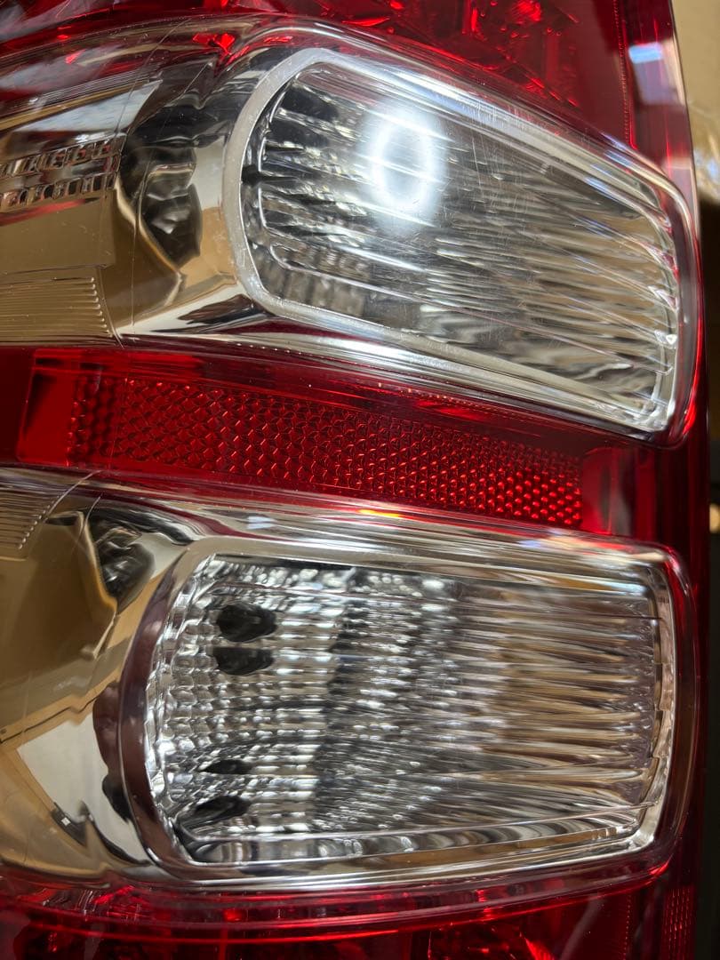 【三女の父】ZRR70 ノア　後期　テールランプ