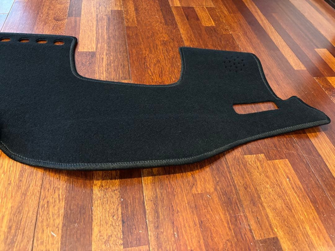 ハリアー　80系　サンランド　ダッシュボードマット