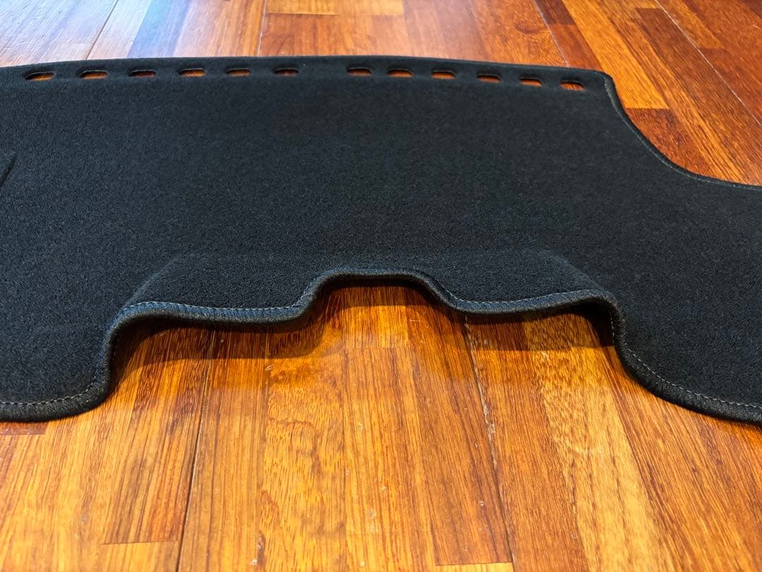 ハリアー　80系　サンランド　ダッシュボードマット