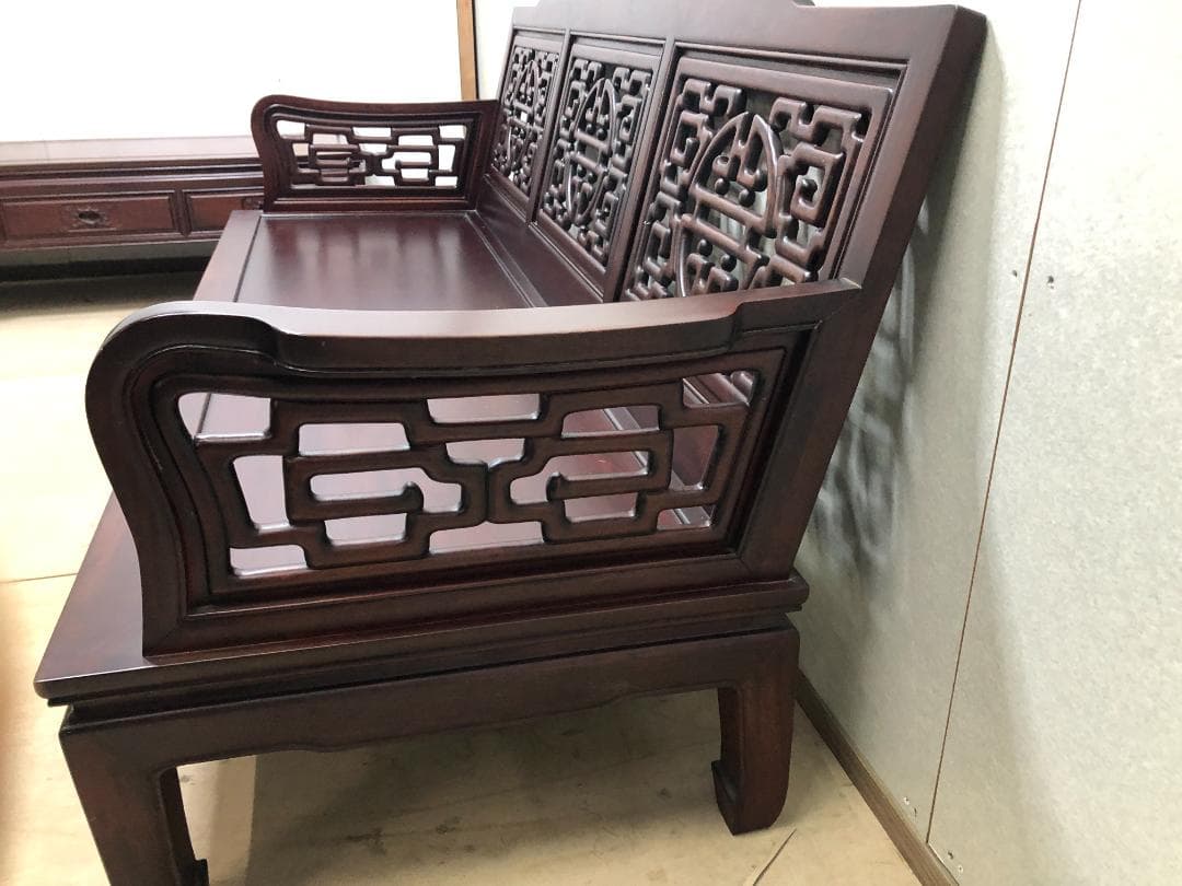 花梨の彫刻長椅子 肘掛け付き 3人掛け 豪華彫刻 人気 中国家具　75063-1