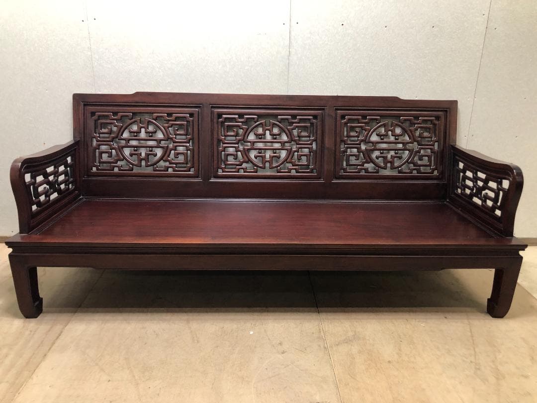 花梨の彫刻長椅子 肘掛け付き 3人掛け 豪華彫刻 人気 中国家具　75063-1