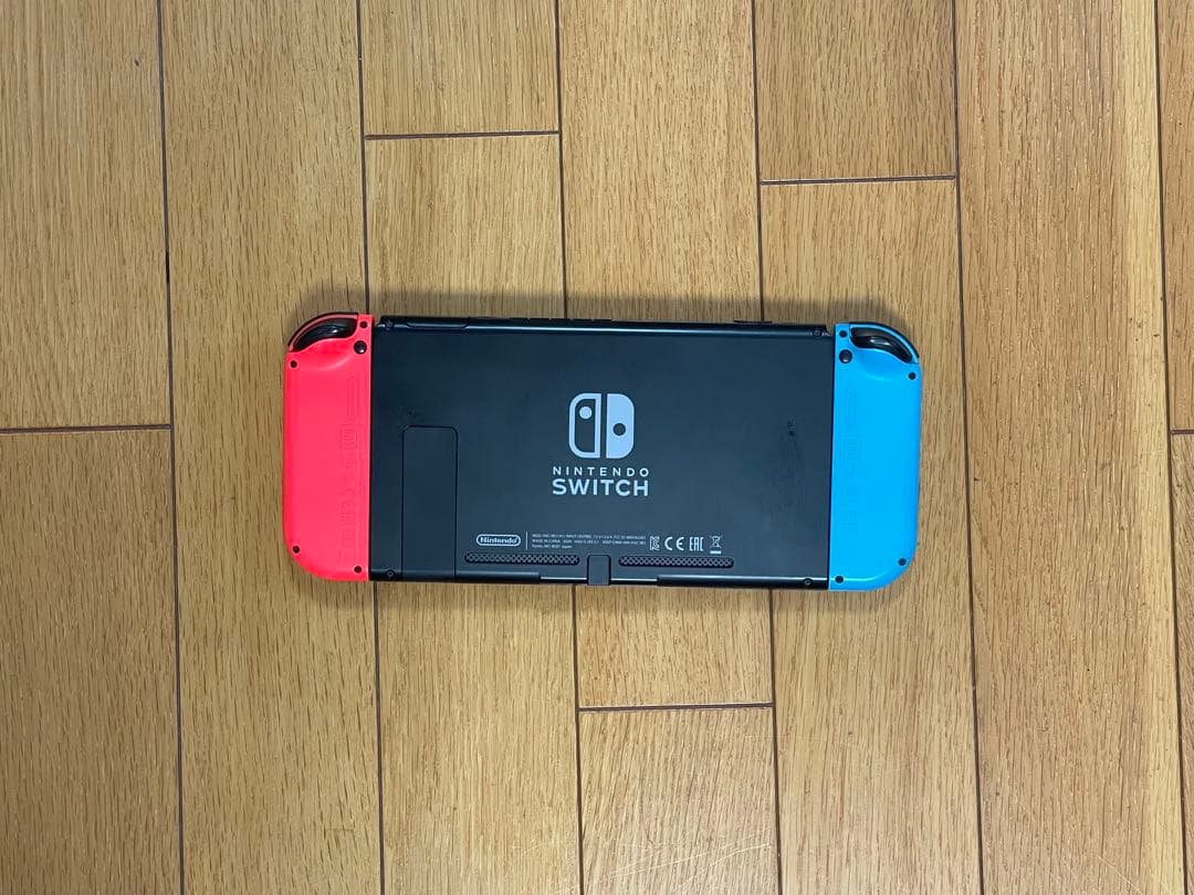 Nintendo Switch 本体セット（ネオンブルー／ネオンレッド）