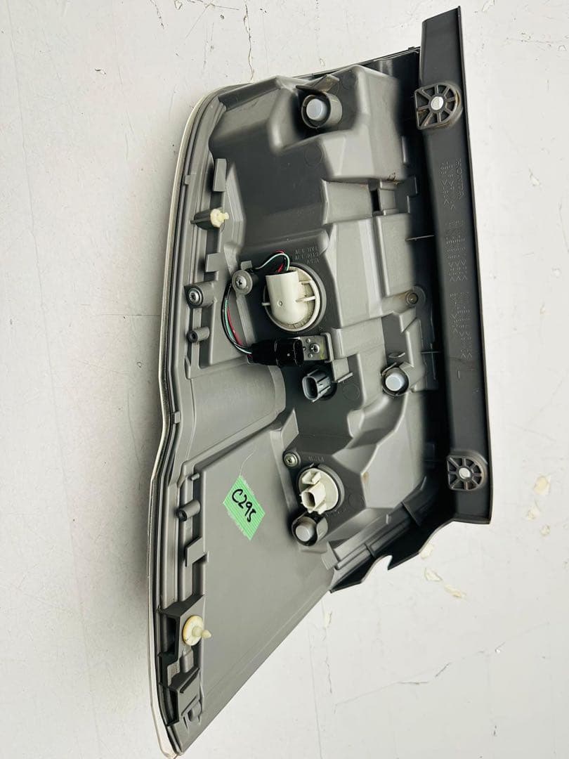 ステップワゴン スパーダ LED 左 テールライト テールランプ W0587