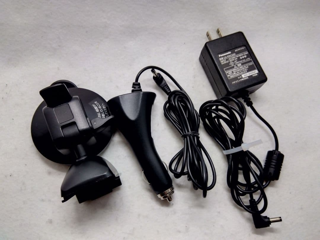 【美品】大画面7型Pansonic CN-G1000VDワンセグナビおまけ付き