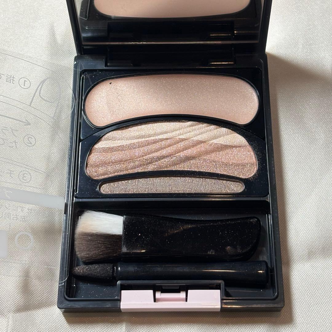 リニューアルパケ！　オーブ　シースルーベージュ　アイシャドウ