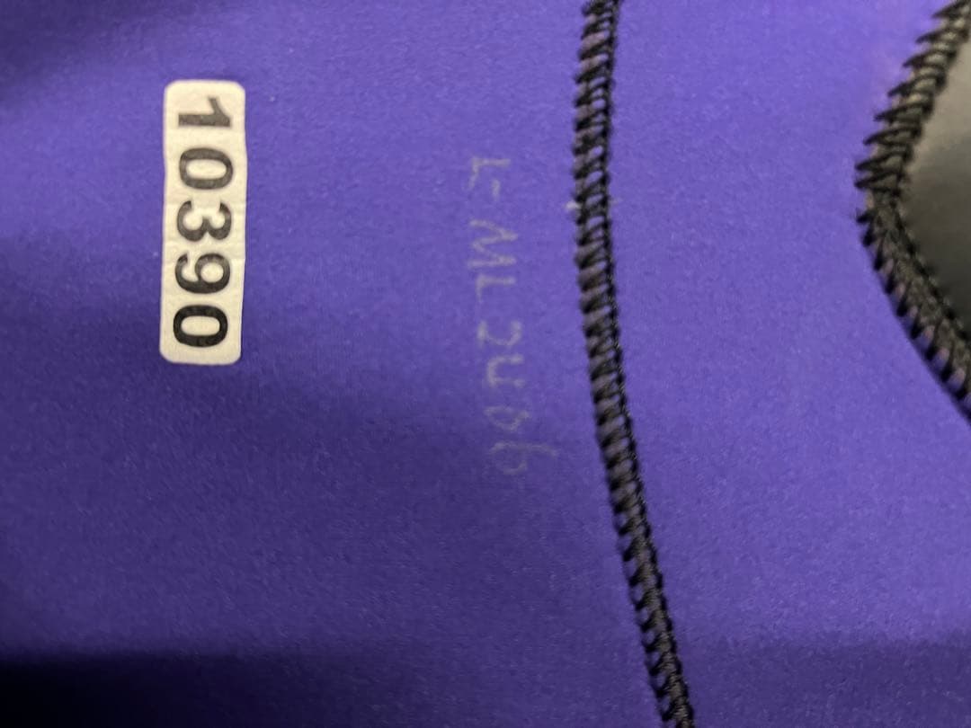 ロキシー　フルスーツ3ミリ