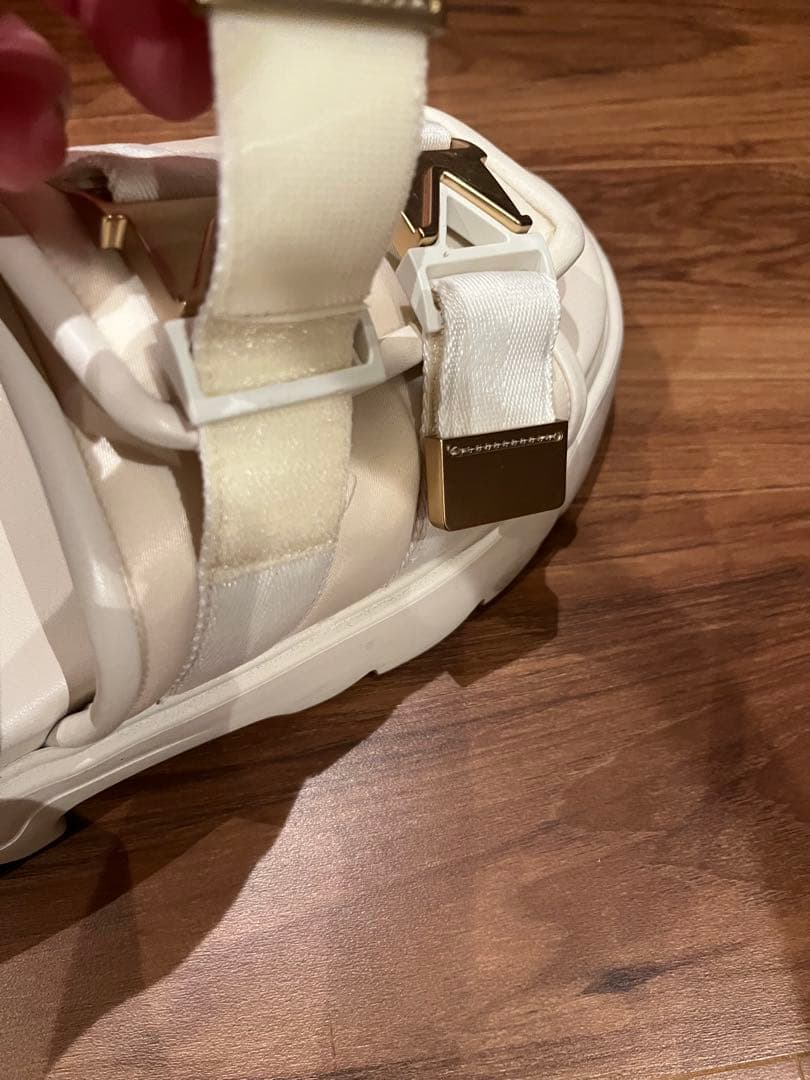 ボッテガ・ヴェネタ ホワイトサンダル