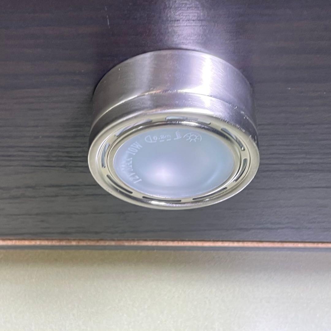 IKEA デトルフ　3連　ブラック　ガラスショーケース 純正LEDライト付き