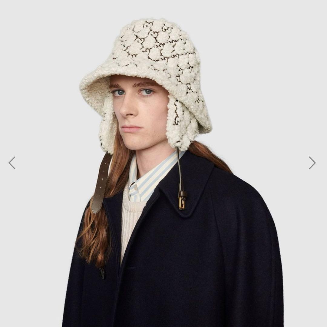 GUCCI ホワイトファーバケットハット 耳あて付き