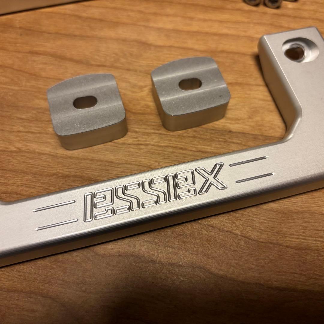 ESSEX ビレットアシストグリップ　シルバー　CRS ハイエース　200系