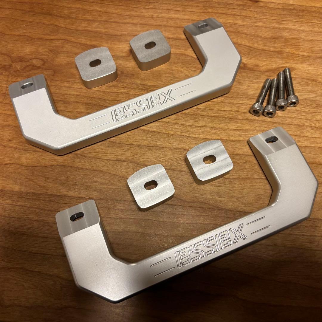 ESSEX ビレットアシストグリップ　シルバー　CRS ハイエース　200系