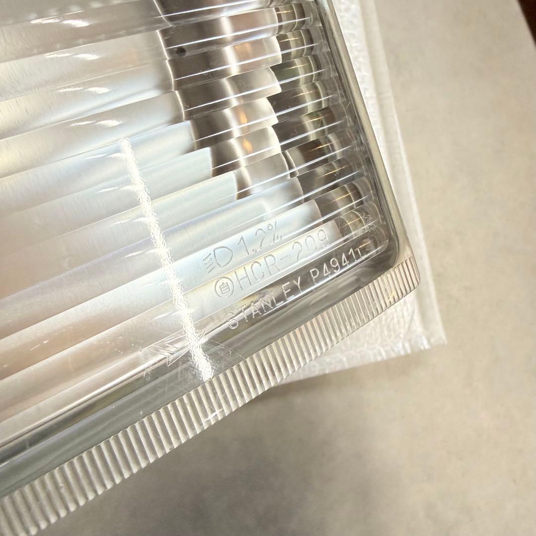 ダイハツ S200P ハイゼットトラック ヘッドライト 左 助手席側