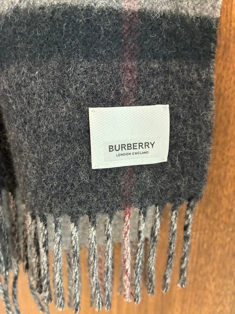 Burberry マフラー　モンタージュ