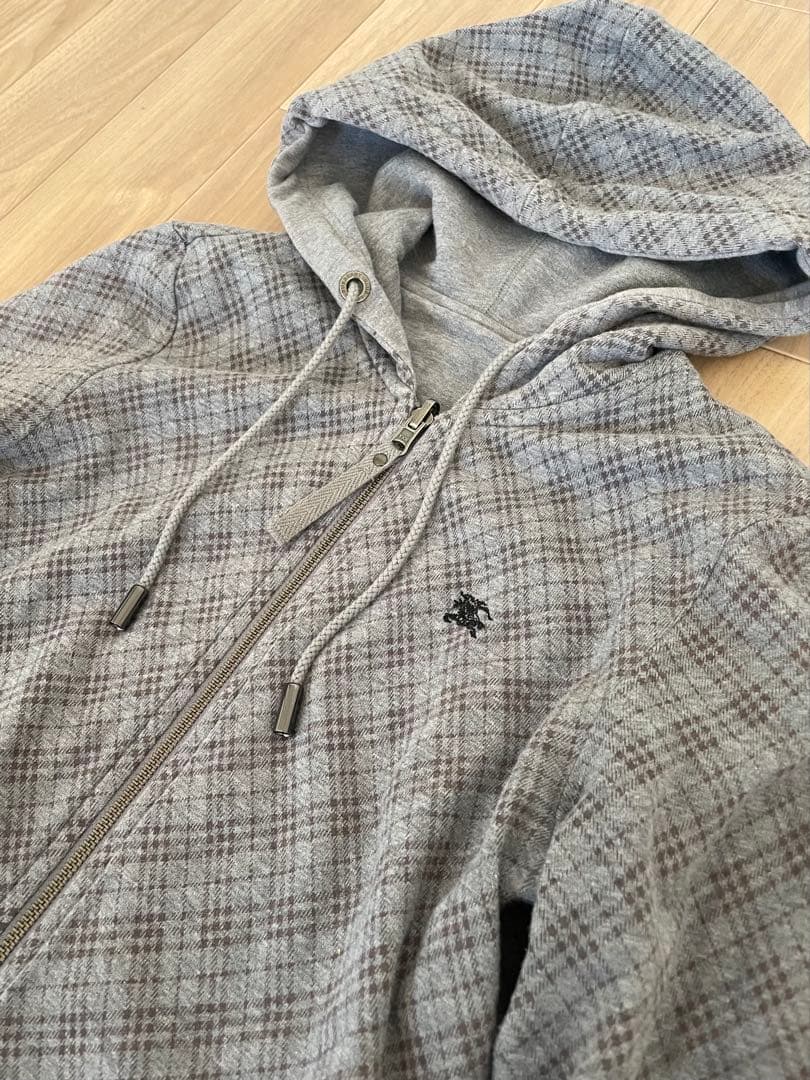 美品✨ Burberry バーバリーブルーレーベル　パーカー　フルジップ　グレー