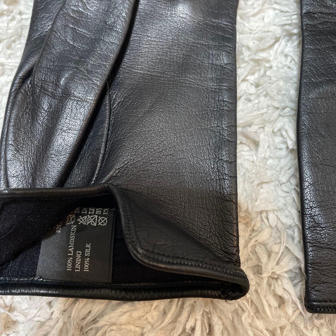 PRADA プラダ　黒　レザー　手袋