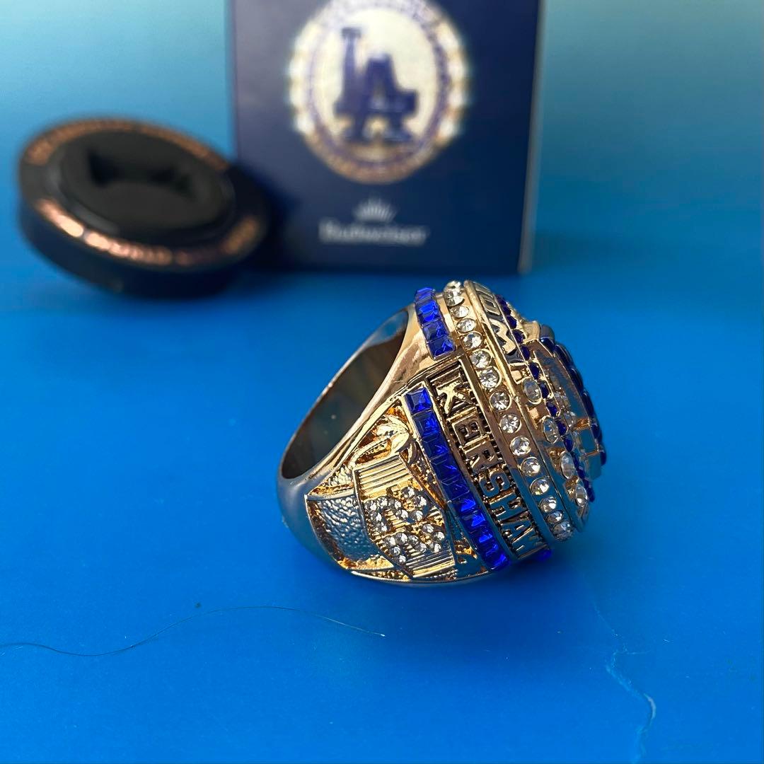 7/21限定球場配布　カーショウ ドジャース ワールドチャンピオンリング 22