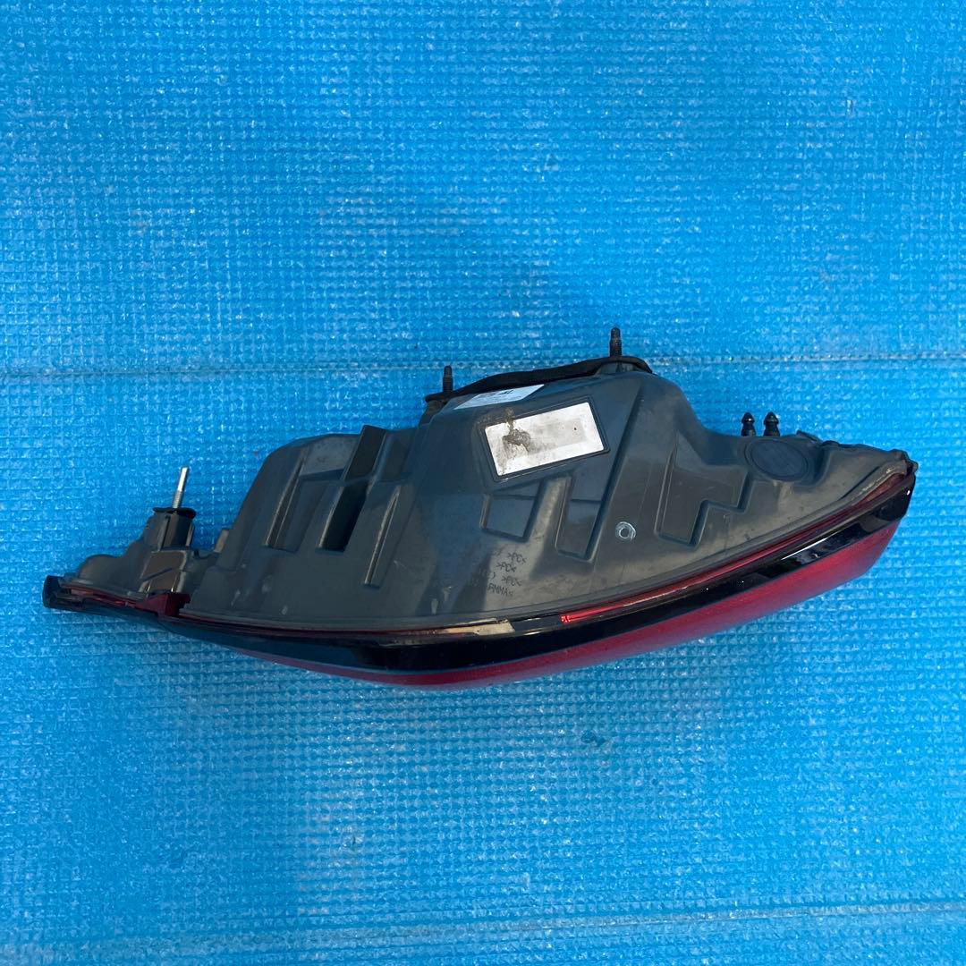 トヨタ60ハリアー左　純正　テールランプ　セット