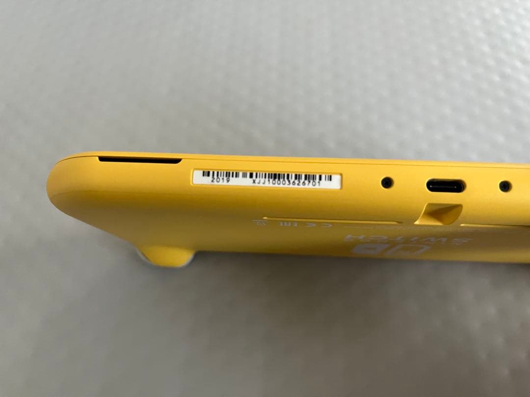 【ジャンク品】Nintendo Switch Liteイエロー 本体のみスイッチ
