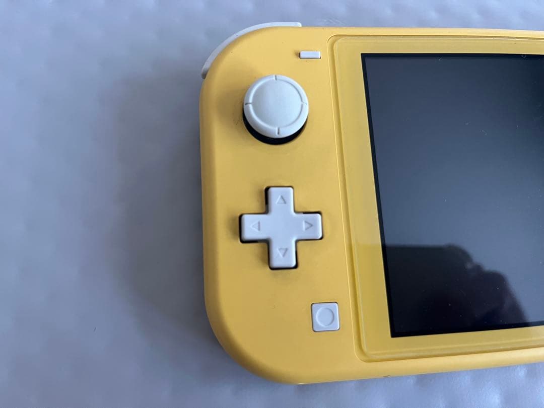 【ジャンク品】Nintendo Switch Liteイエロー 本体のみスイッチ