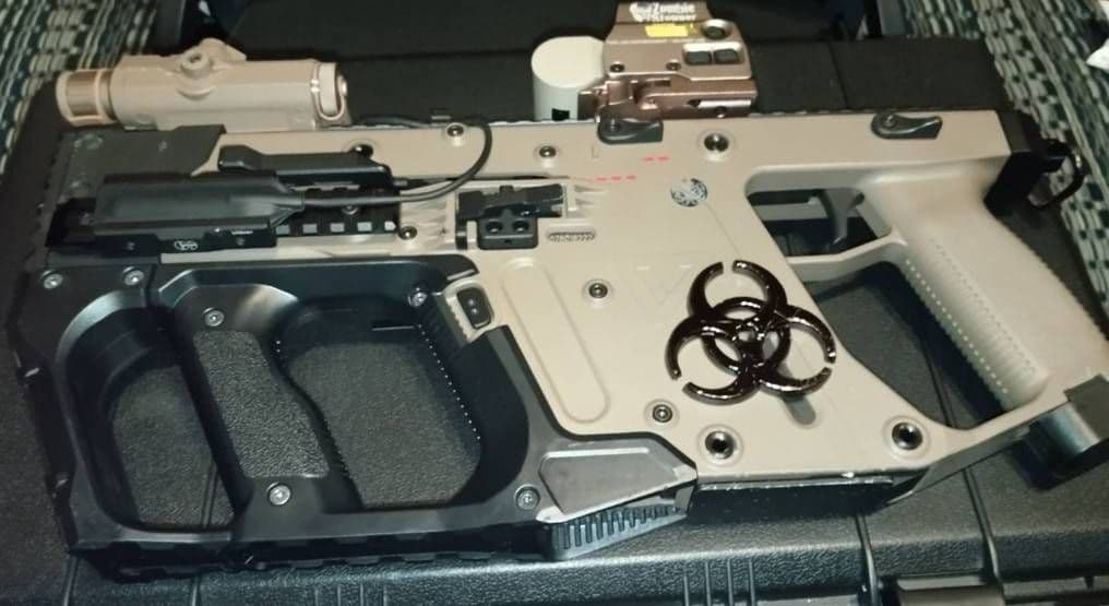 間もなく出品終了となります。期間限定12月10日迄の出品タンカラークリスベクター