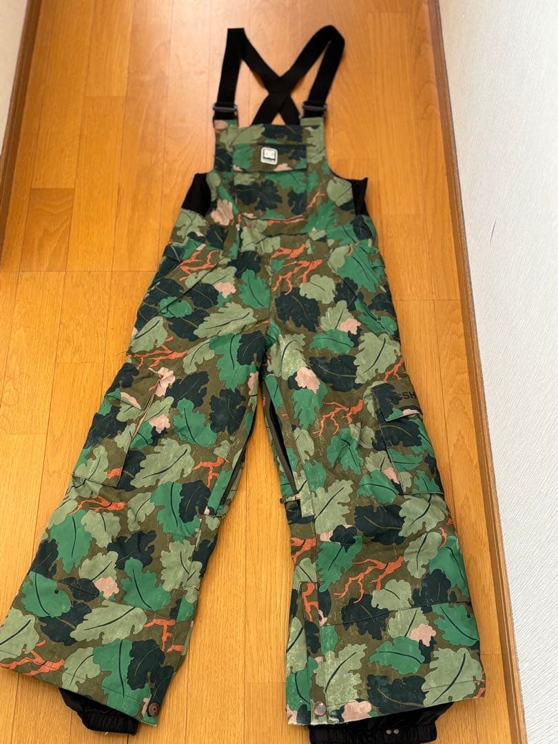 DC 迷彩柄 スノーボードウェア (子ども用)