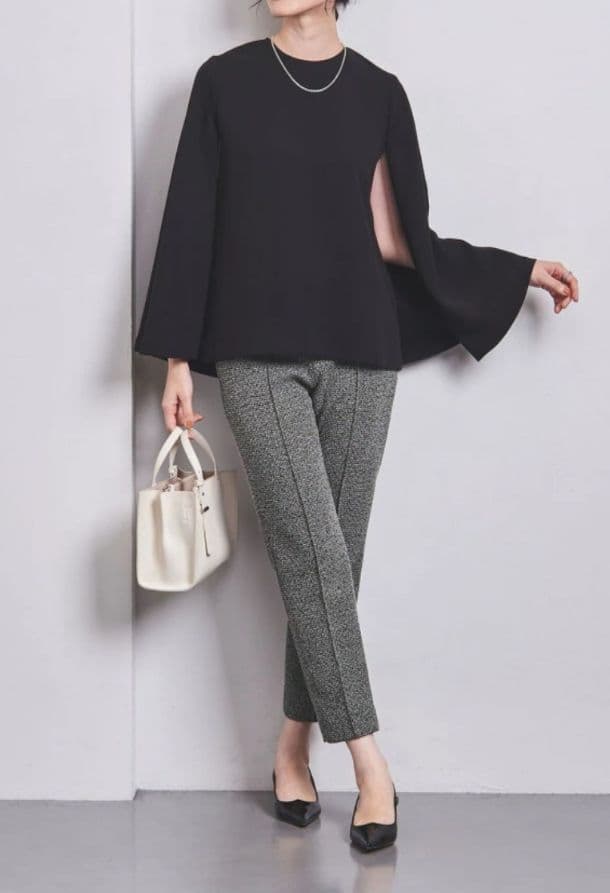 新品！ユナイテッドアローズ　テーパードパンツ