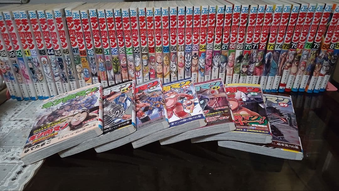 キン肉マン .37巻〜91巻まで.写真は 最後まで見てね新刊90巻91巻写真あり