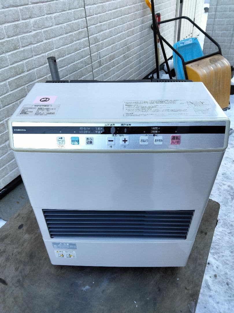 札幌発コロナFF温風石油ストーブ！品番「FF‐4211GS」2011年式中古品②