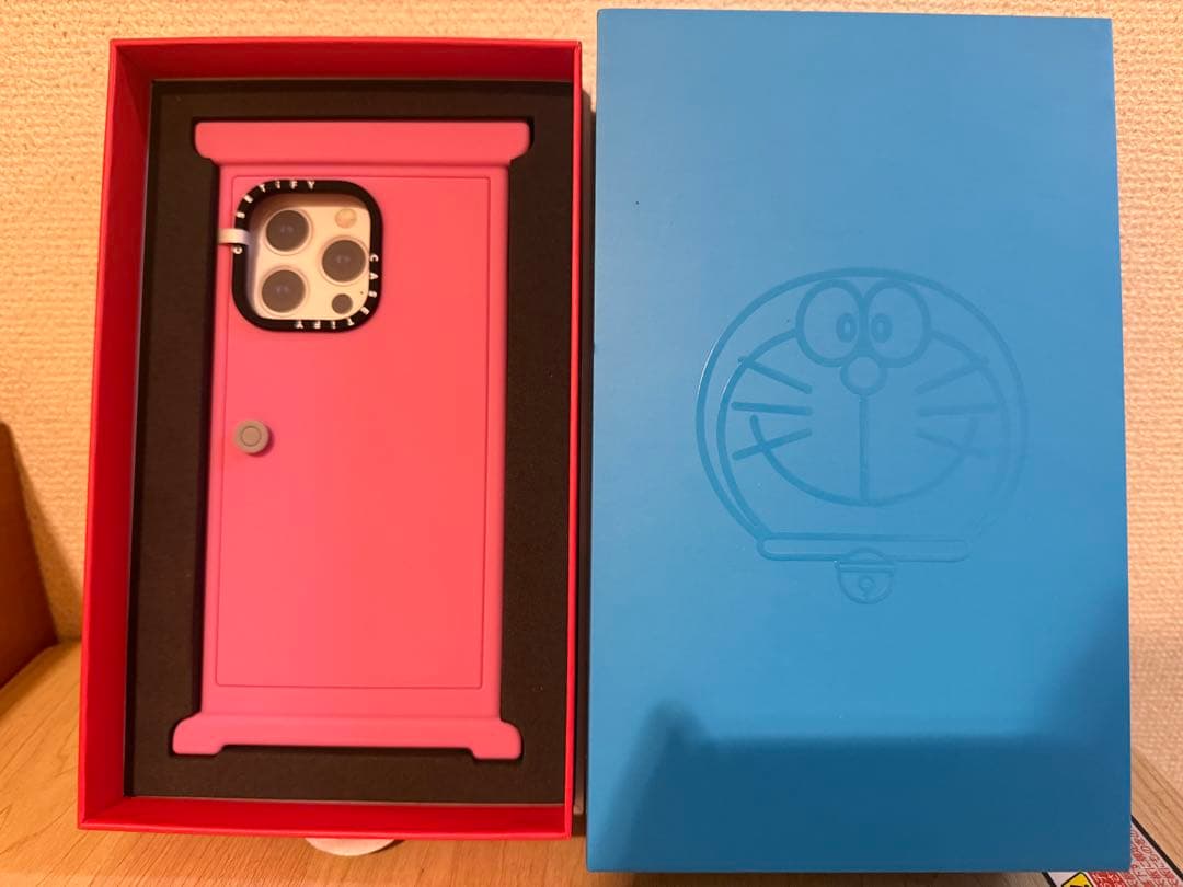 CASETIFY ドラえもん　iPhone 15 pro max どこでもドア