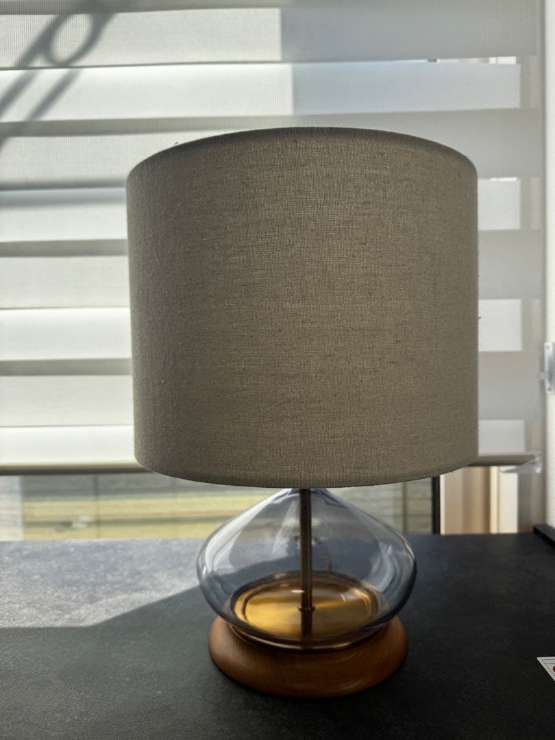 ロレンシオ テーブル ライト