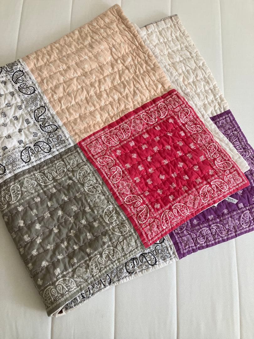 Urban outfitters バンダナキルト　マルチカバー　ベッドカバー